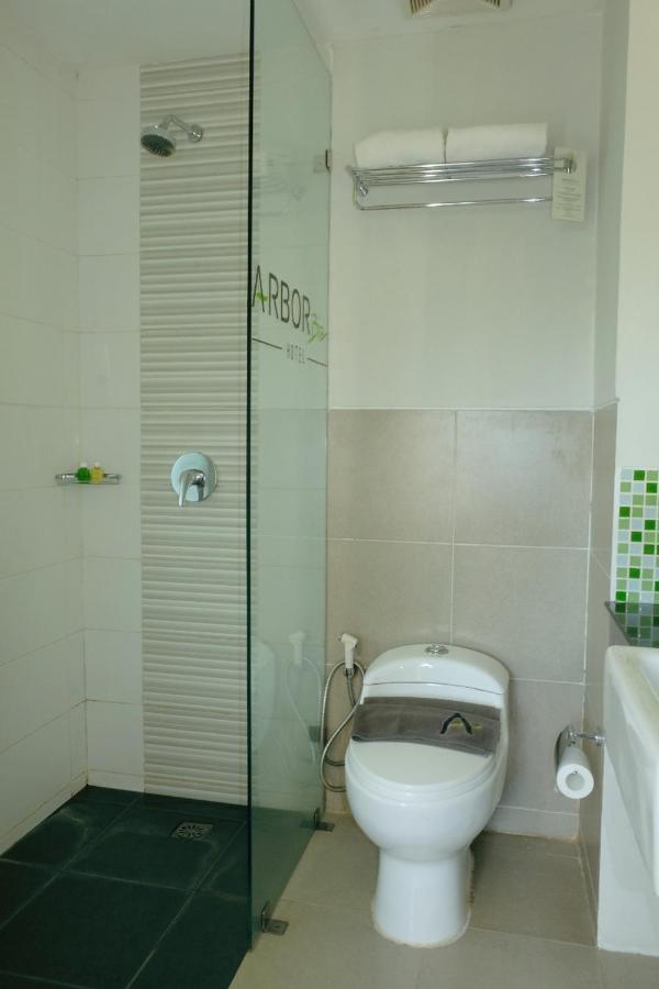 Arbor Biz Hotel Makasar Zewnętrze zdjęcie
