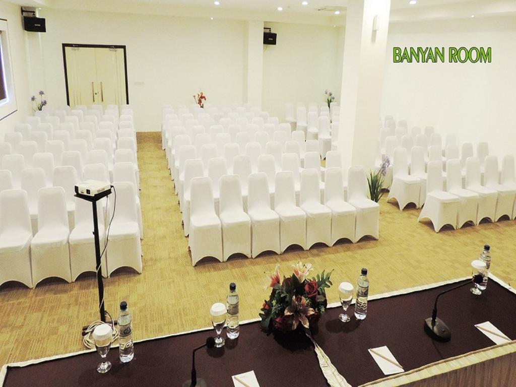 Arbor Biz Hotel Makasar Zewnętrze zdjęcie