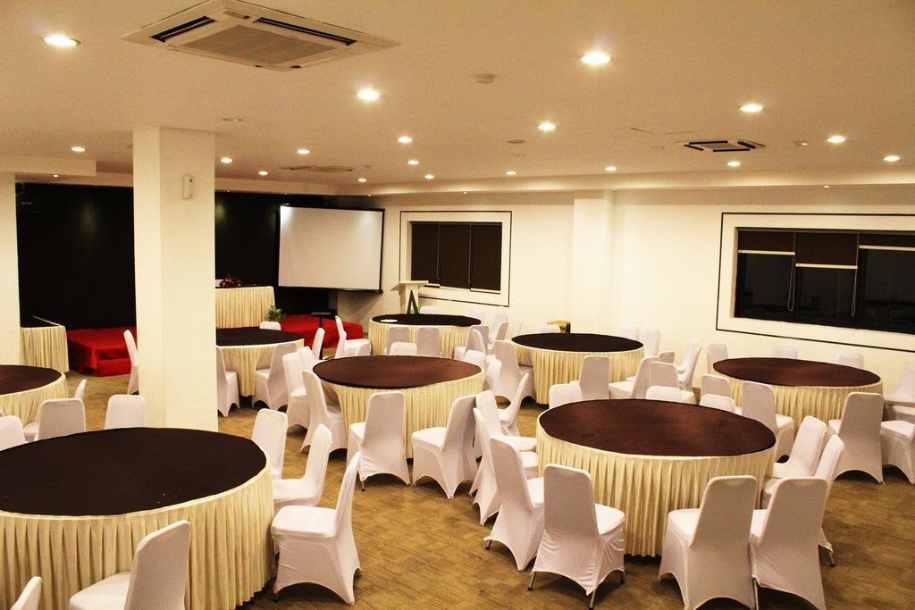 Arbor Biz Hotel Makasar Zewnętrze zdjęcie