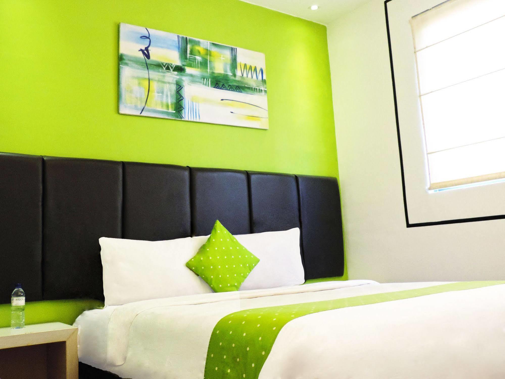Arbor Biz Hotel Makasar Zewnętrze zdjęcie