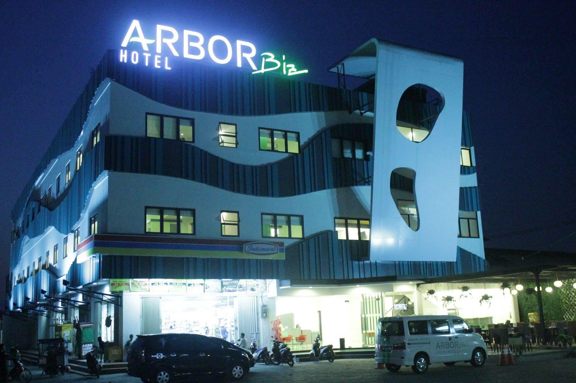 Arbor Biz Hotel Makasar Zewnętrze zdjęcie