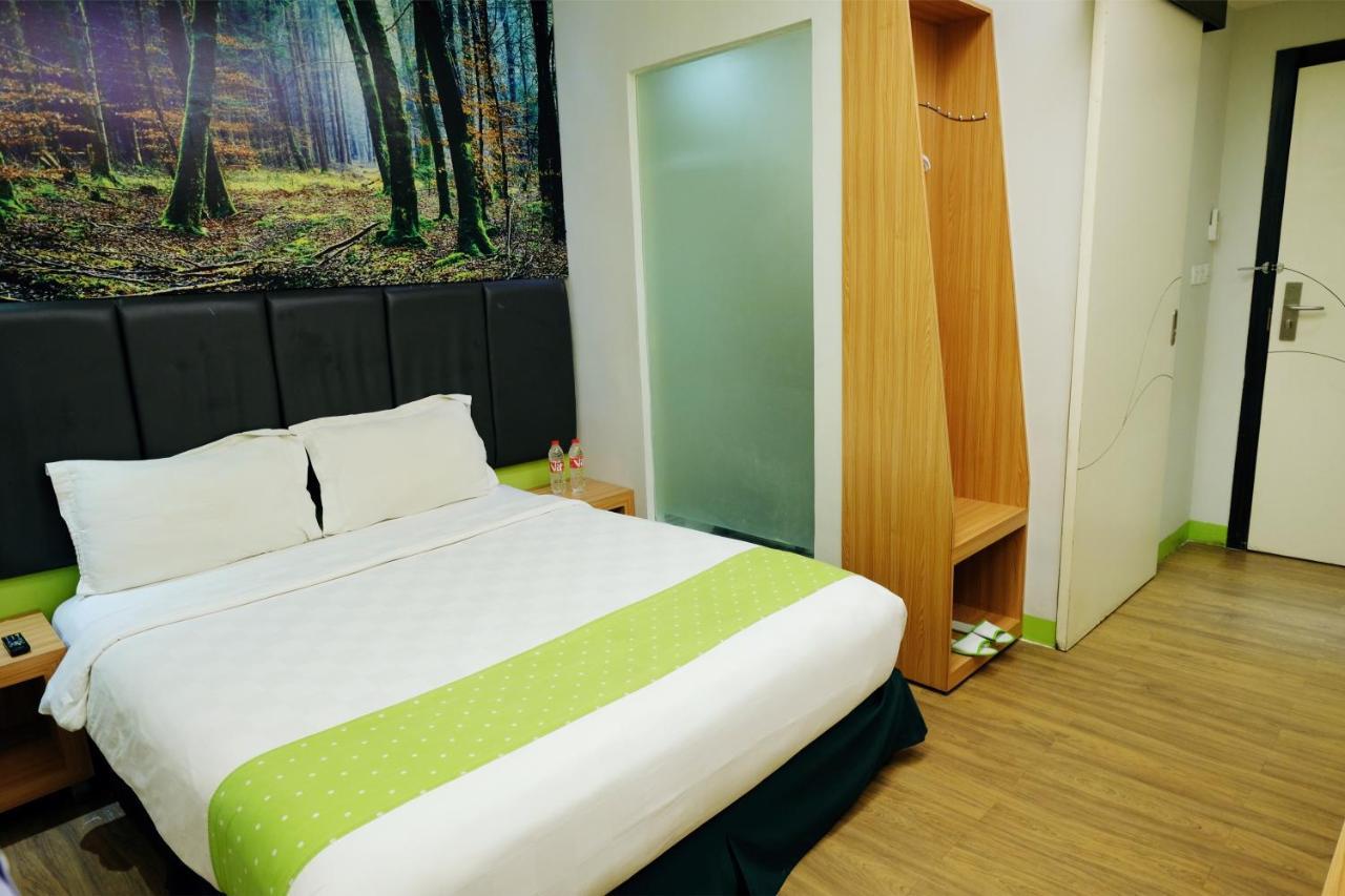Arbor Biz Hotel Makasar Zewnętrze zdjęcie