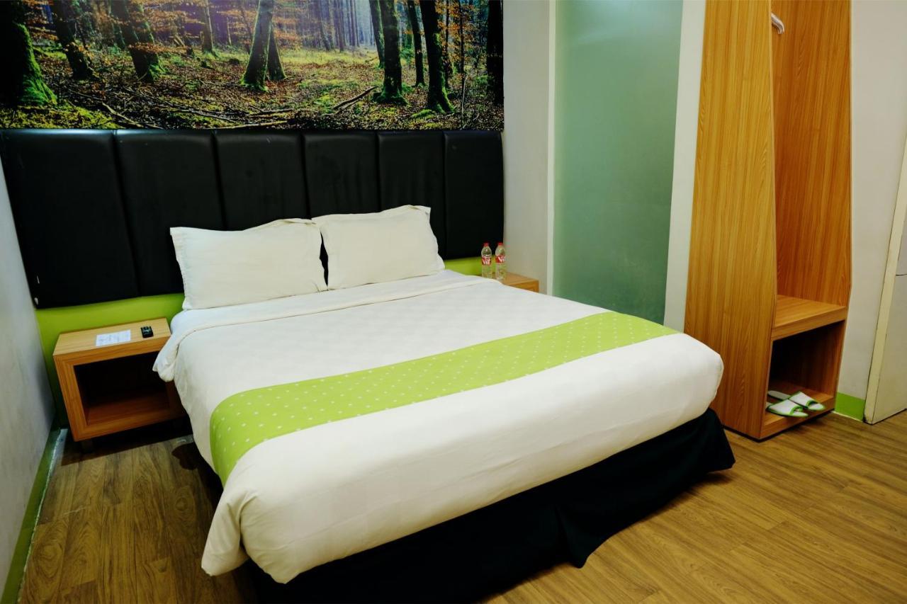 Arbor Biz Hotel Makasar Zewnętrze zdjęcie