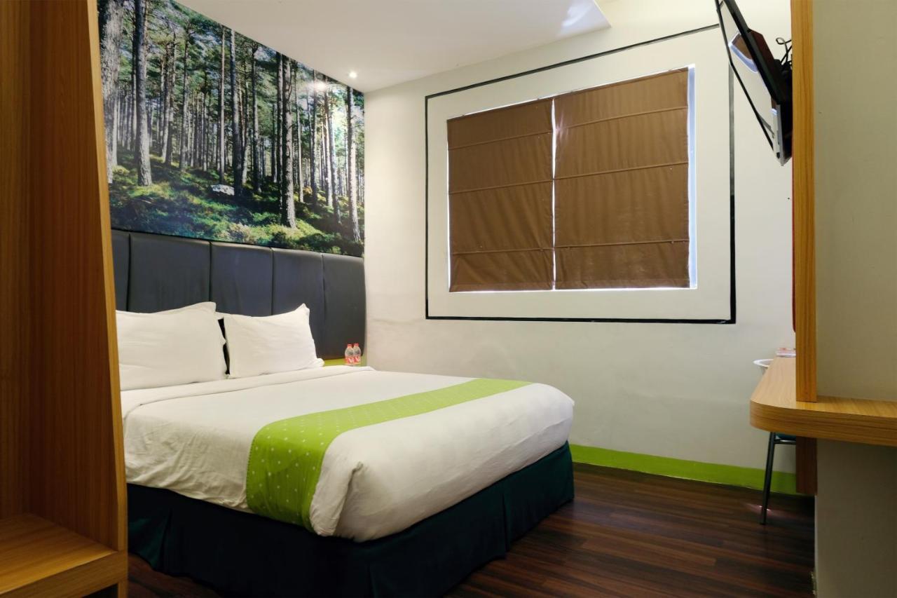 Arbor Biz Hotel Makasar Zewnętrze zdjęcie